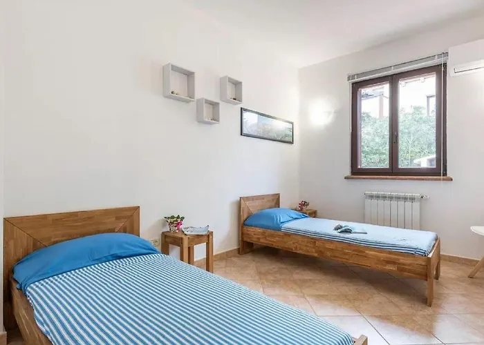 In Stintino Near Pelosa Villa